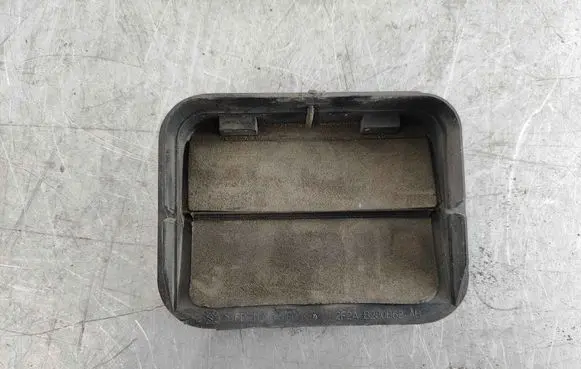 Tesla Model S Quarter panel pressure vent 2F2AB280B62AB