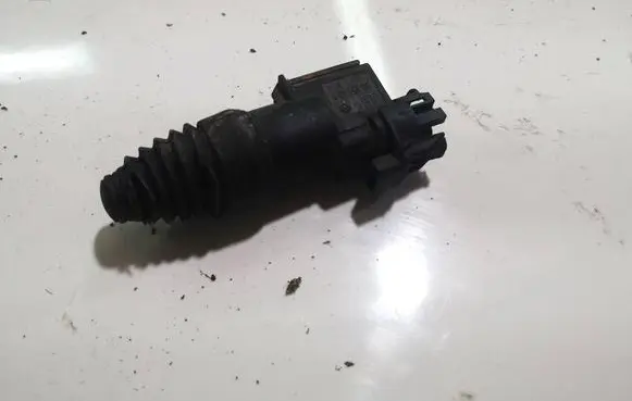 Saab 9-5 Bonnet alarm switch sensor 90355463