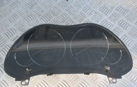 Toyota Avensis T250 Speedometer (instrument cluster) MB2574109804