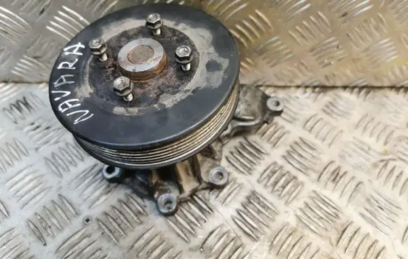 Nissan NP300 Power steering pump