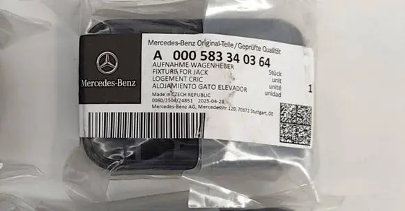 Mercedes-Benz A W177 Jacking socket point A0005833403 49364