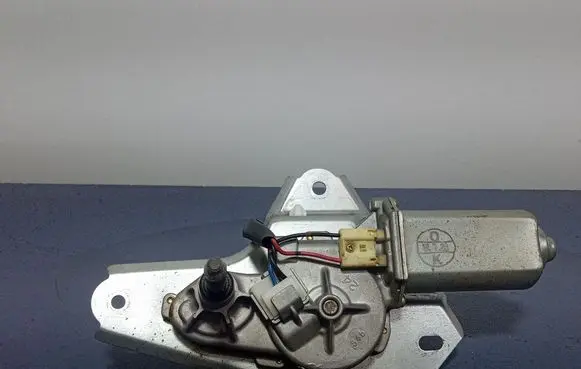 Mazda 2 Rear window wiper motor 34376581