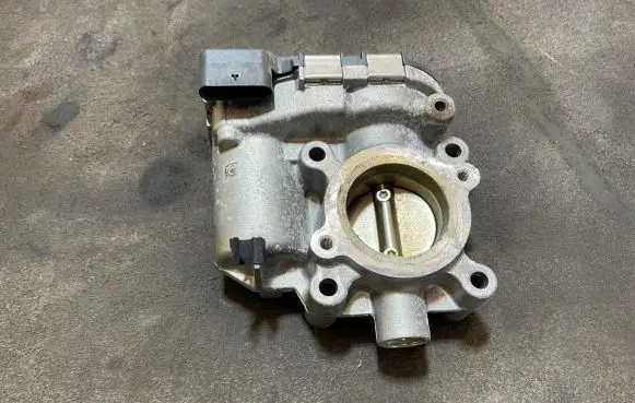 Mercedes-Benz A W177 Electric throttle body valve 161203209R A2821410200 0280750654