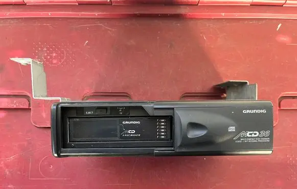Mercedes-Benz Vito Viano W638 CD/DVD changer A0028205389