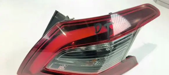Peugeot 308 Rear/tail lights 9823728580