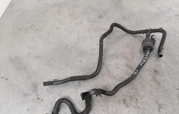 Volkswagen Touran I Vacuum line/pipe/hose 058133459