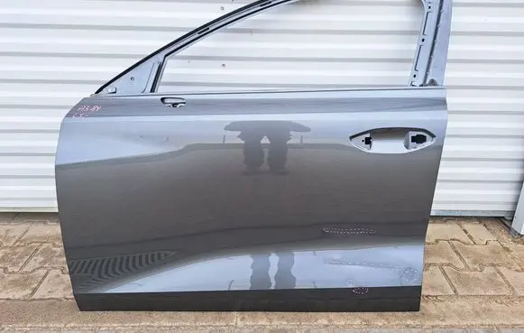 Audi A3 8Y Front door 0152523