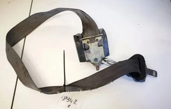 Peugeot 806 Rear seatbelt
