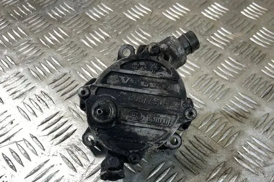 Volvo XC90 Vacuum pump 30677904