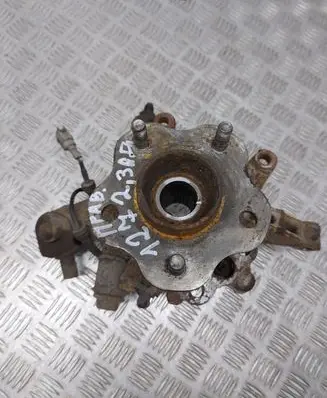 Nissan X-Trail T30 Rear wheel hub