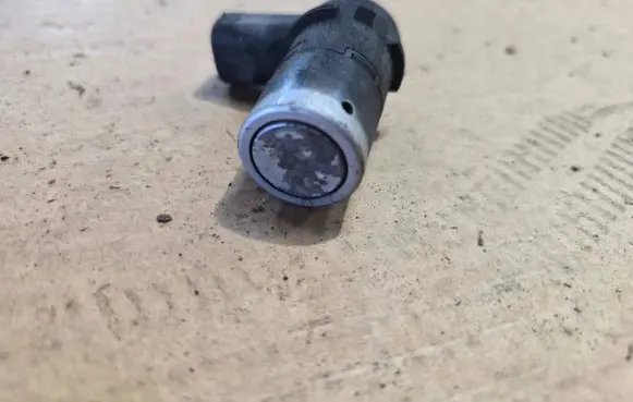 BMW 5 E39 Front parking sensor holder (PDC) 6913938 602478