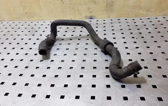 Audi Q7 4L Engine coolant pipe/hose