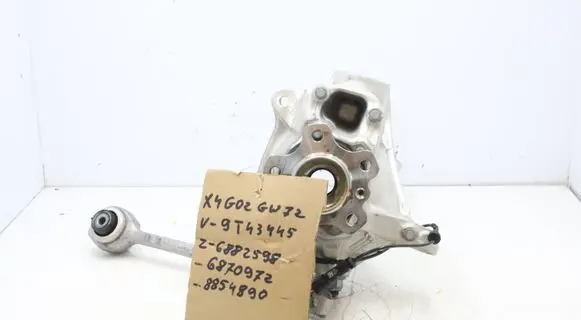 BMW X4 G02 Front wheel hub spindle knuckle 6882598