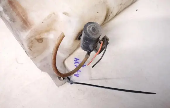 Fiat Ducato Windscreen/windshield washer pump