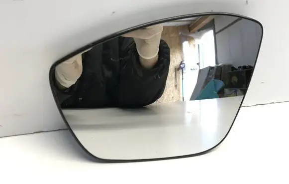 Peugeot 208 I Wing mirror glass 232634089