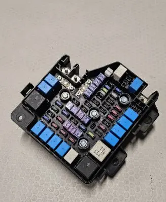 Hyundai Santa Fe Fuse module