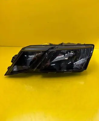 Skoda Octavia Mk3 (5E) Headlight/headlamp 5E1941015C