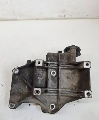 Audi A4 S4 B5 8D Engine mounting bracket 058260885