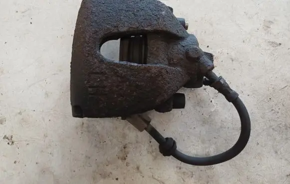Ford Focus C-MAX Front brake caliper