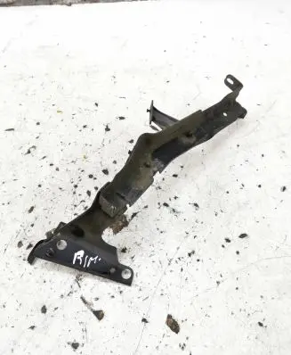 Audi A4 S4 B8 8K Fender mounting bracket