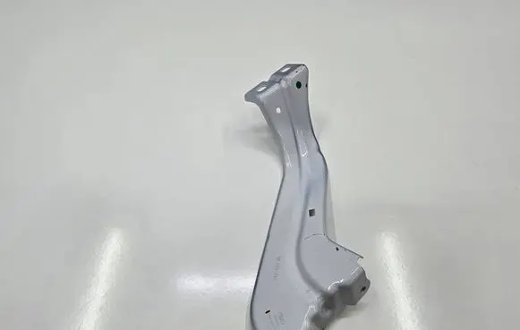 Audi Q3 F3 Fender mounting bracket 83A821150