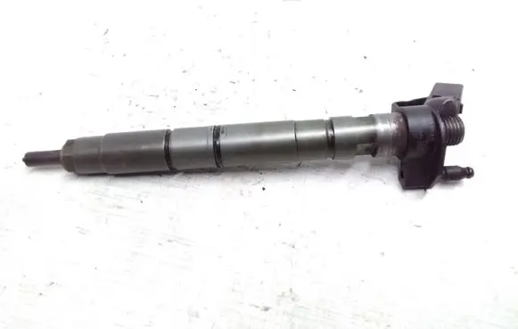 Volkswagen Phaeton Fuel injector 059130277AB