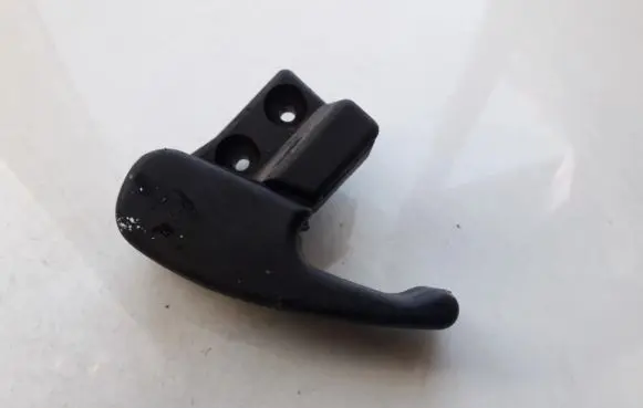 Volkswagen Golf III Engine bonnet (hood) release handle 1h0823533