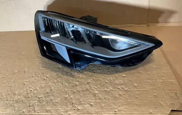 Audi A3 8Y Headlight/headlamp 8Y0941012