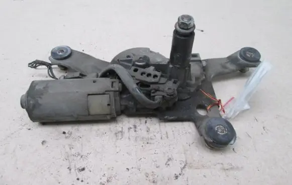 Mitsubishi Carisma Rear window wiper motor