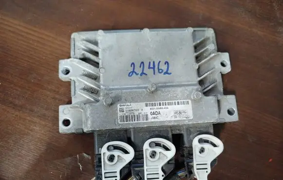 Ford Fiesta Engine control unit/module 8v2112a650ada 8v21-12a650-ada