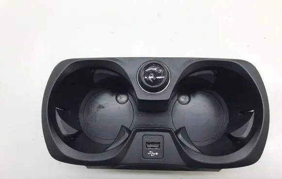 BMW 3 G20 G21 Cup holder 83329001 6806803 1870135116