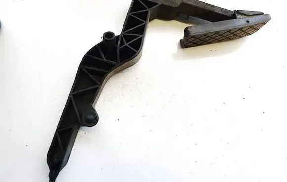 Audi A4 S4 B5 8D Accelerator throttle pedal 8d1721506