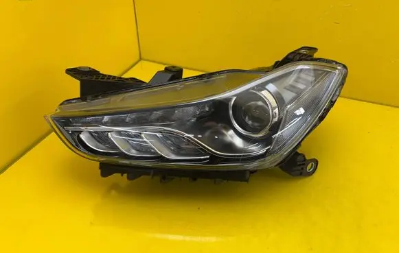 Maserati Ghibli Headlight/headlamp 0067010626916A4-T2