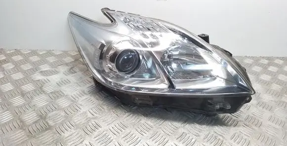 Toyota Prius (XW30) Headlight/headlamp