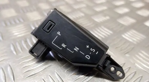 Lexus RX 450H Gear shift selector indicator 3597848040