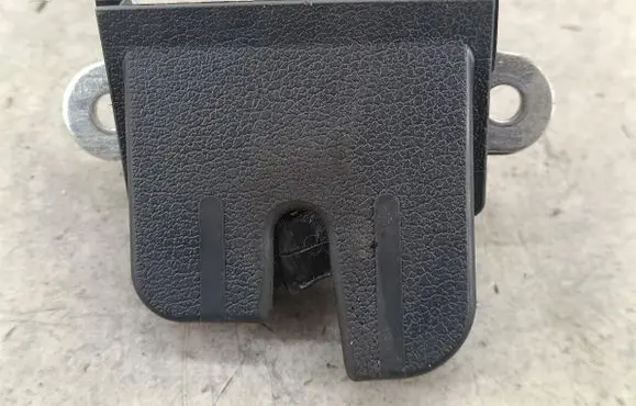 Seat Altea Tailgate lock latch 5P0827505C