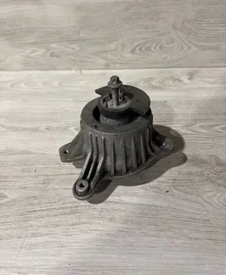 Mercedes-Benz E W213 Engine mount bracket A2132402400