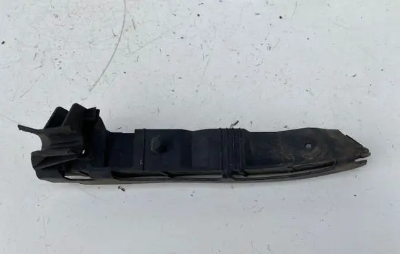 Audi A3 S3 8L Front bumper mounting bracket 8L0807183D