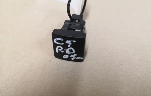 Citroen C5 Seat heating switch 96523462XT