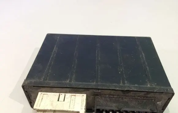 BMW 5 E34 Comfort/convenience module 613513824251 05990000