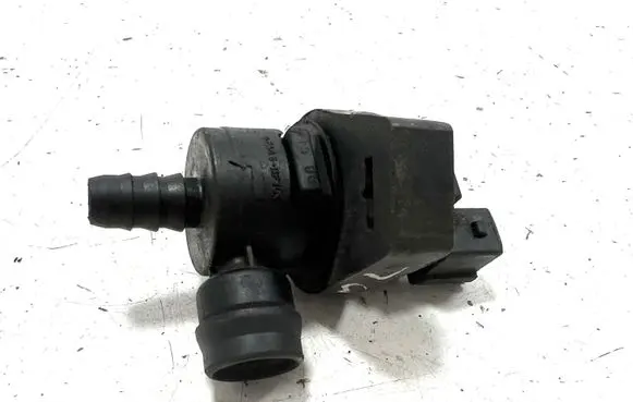 BMW 3 E46 Vacuum valve 7512581
