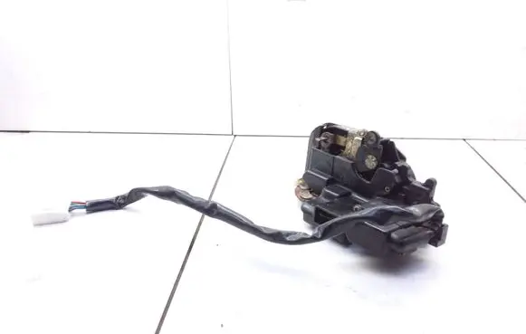 Mazda Xedos 6 Coupe door lock (next to the handle) 1528007140