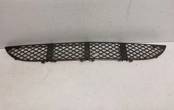 Mercedes-Benz E W210 Front bumper lower grill 2108850053