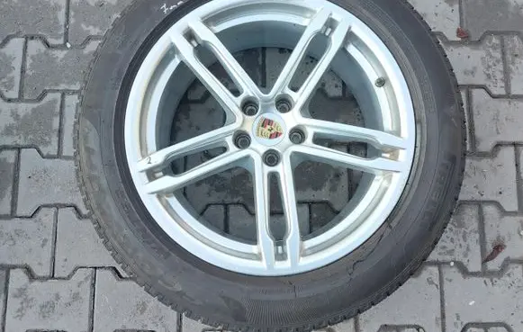 Porsche Macan (95B) Turbo 95B601025DEJLK01