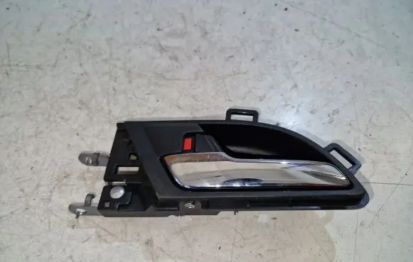 Honda CR-V Front door interior handle 43711XXX