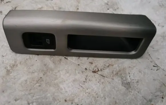 Volvo V50 Electric window control switch 8663813