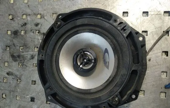 Honda Accord Front door speaker 3351351