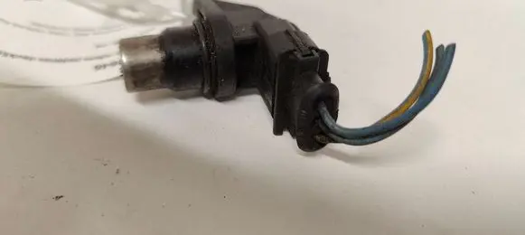 Volvo V70 Crankshaft position sensor 8631533