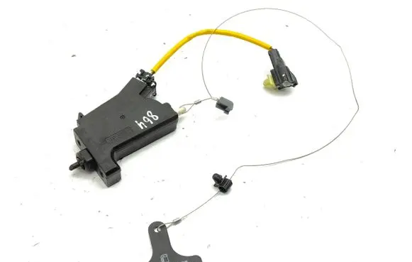 Hyundai Ioniq Fuel tank cap lock 