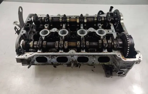 Peugeot 3008 I Engine head V753471080